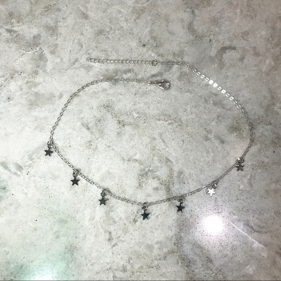 Silver Star Choker Necklace ⭐️ - Picture 4 of 5